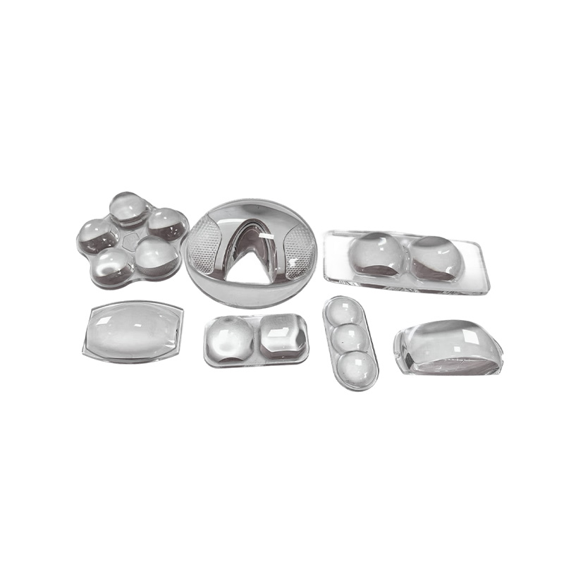 What are the significant advantages of high borosilicate glass lens in terms of heat resistance?